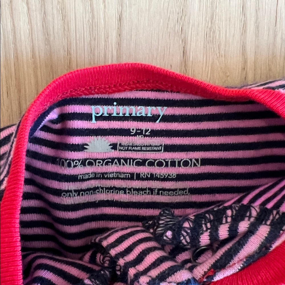 Primary footed pajamas 9-12 months - Picture 2 of 2